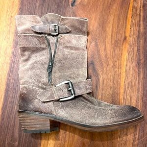 Brown leather boots size 6